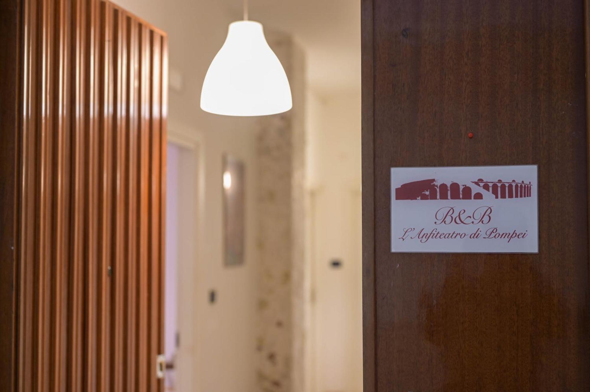 L'Anfiteatro Di Pompei B&B Exterior photo